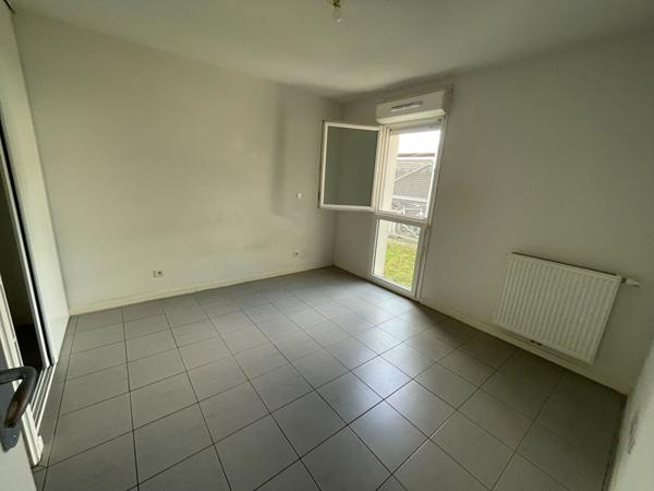 33270 BOULIAC- Appartement 2 pièce(s) en rez de chaussée à vendre