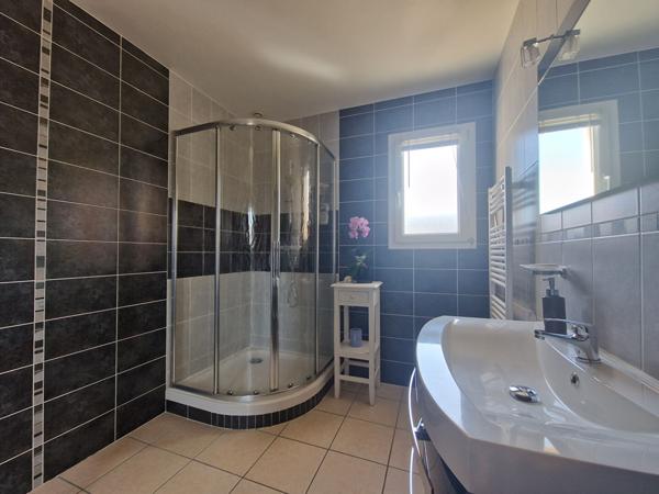 Maison Laval 4 pièce(s) 91.85 m2