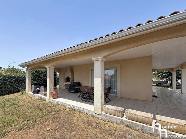 BLANQUEFORT, MAISON D'ARCHITECTE DE 230 m² AUX VOLUMES GÉNÉREUX ET AUX MULTIPLES POSSIBILITÉS Blanquefort (33290)