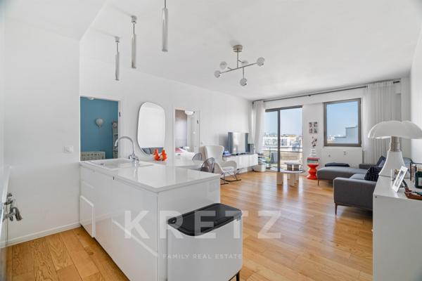 Paris 8ème - Parc Monceau - Etage élevé - Très lumineux - Balcon - Excellent état