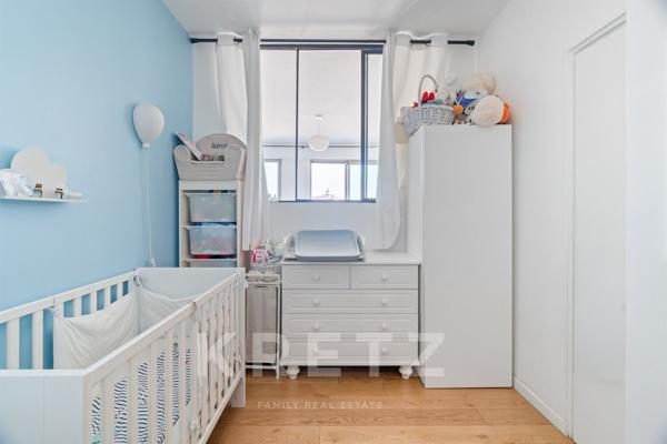 Paris 8ème - Parc Monceau - Etage élevé - Très lumineux - Balcon - Excellent état