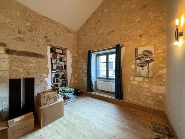 MAISON DE VILLAGE Bourdeilles