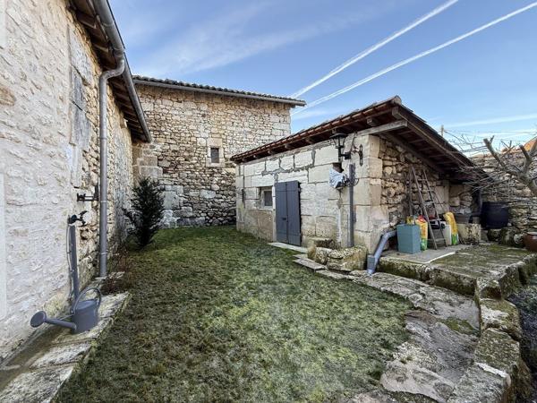 MAISON DE VILLAGE Bourdeilles