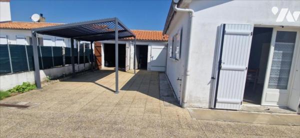 TYPIQUE MAISON DE VILLAGE LONGEVILLE SUR MER