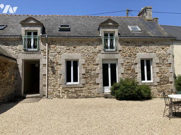 A VENDRE SAINT BARTHELEMY plusieurs bâtiments en pierres / REF 39N