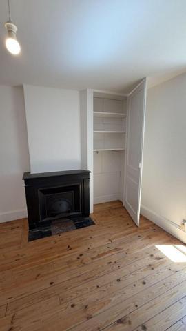 OULLINS - 44 boulevard Emile Zola 69600 OULLINS A ...