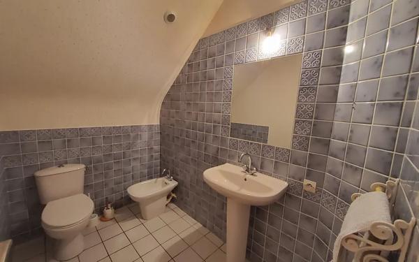 MAISON 3 CHBRES - CHEMILLE - VIE PLAIN PIED POSSIBLE