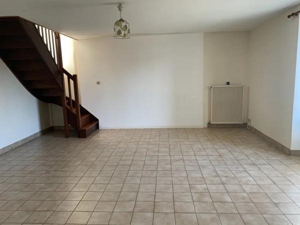 Maison de bourg 75 M2 avec garage et jardin