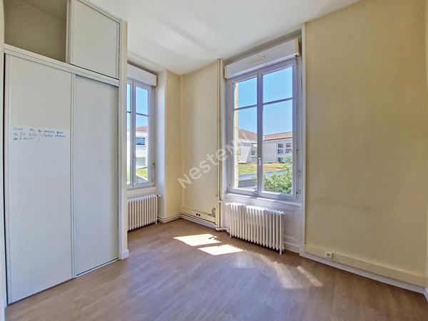 Bureau professionnel de 11m² - MAUVES SUR LOIRE