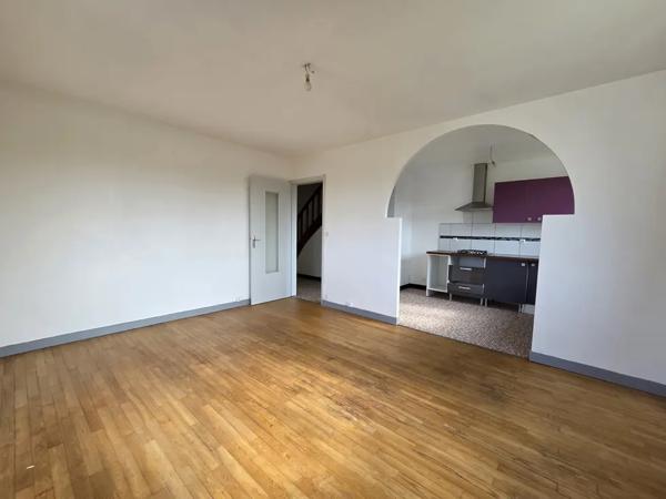 Maison à vendre 3 chambres et terrain constructible.Pontivy