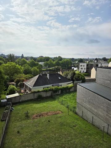 Maison à vendre 3 chambres et terrain constructible.Pontivy