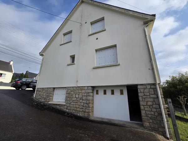 Maison à vendre 3 chambres et terrain constructible.Pontivy