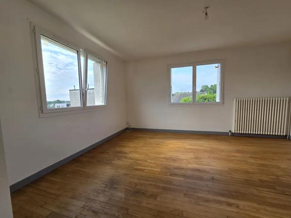 Maison à vendre 3 chambres et terrain constructible.Pontivy