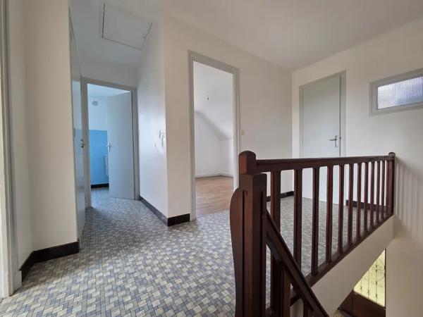 Maison à vendre 3 chambres et terrain constructible.Pontivy