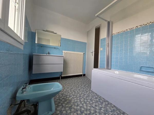 Maison à vendre 3 chambres et terrain constructible.Pontivy