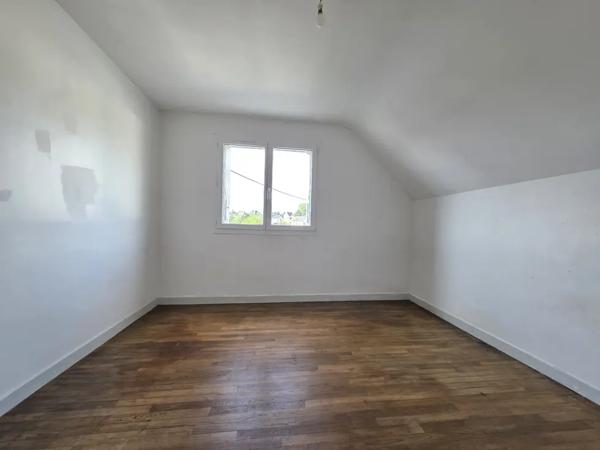 Maison à vendre 3 chambres et terrain constructible.Pontivy