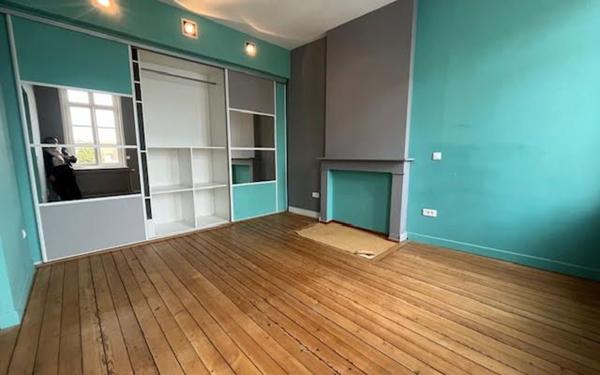 Maison à vendre    7 pièces • 233 m2 Denain