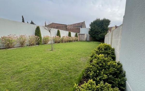 Maison à vendre    7 pièces • 233 m2 Denain