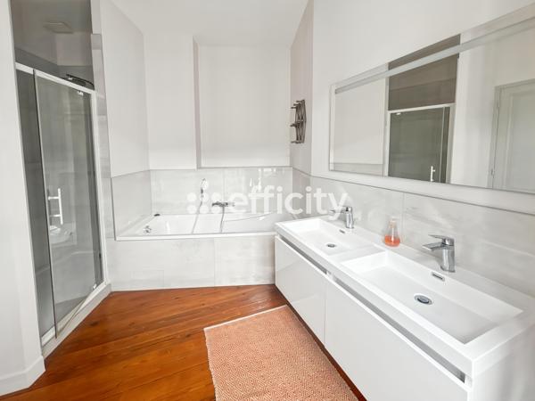 Maison 9 pièces - 206 m²