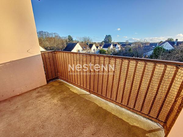 PLAISIR : A louer Appartement 3 pièces avec balcon exposé sud