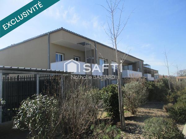 L'Isle centre et commerces à pieds : beau T3 en duplex  récent avec terrasse et 2 places de parking privatives