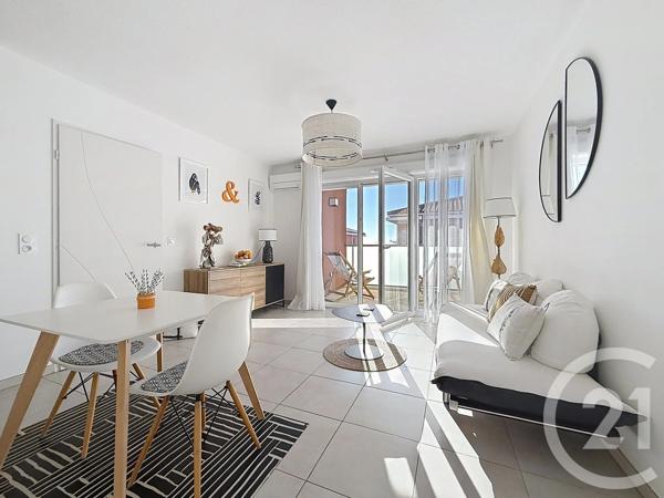 Appartement F2 à vendre  2 pièces - 40 m 2   SETE  - 34