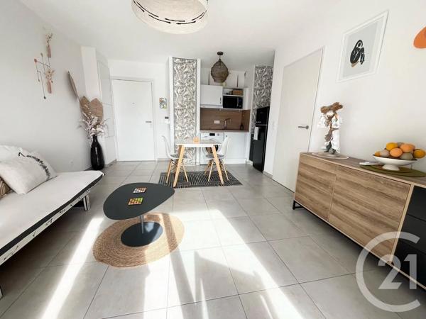 Appartement F2 à vendre  2 pièces - 40 m 2   SETE  - 34