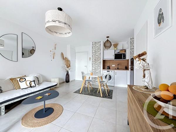 Appartement F2 à vendre  2 pièces - 40 m 2   SETE  - 34