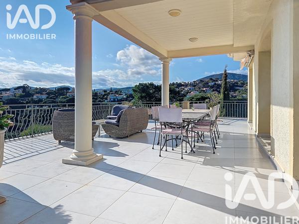 Maison à vendre 6 pièces 199 m² Roquebrune-sur-Argens