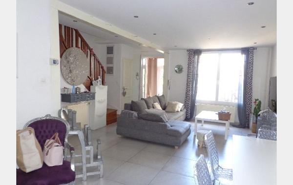 Vente Maison rénové(e) Le chambon-feugerolles   