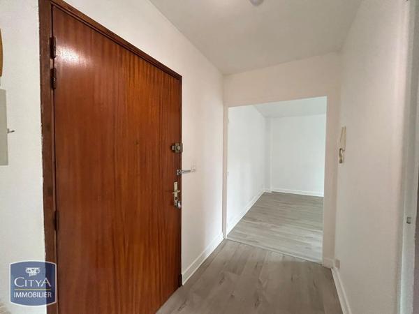 Appartement à louer 2 pièces 40.76m² Vichy (03200)