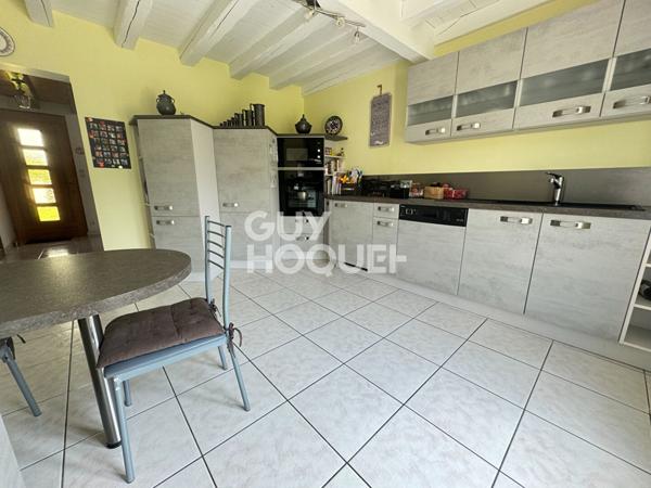 VENTE d'une maison de 7 pièces (141 m²) à PERIGNY