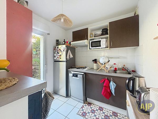 Appartement à louer La Roche Sur Yon : 3 pièces, 54m² avec 2 chambre(s) à 690€ - AJP Immobilier La Roche-sur-Yon
