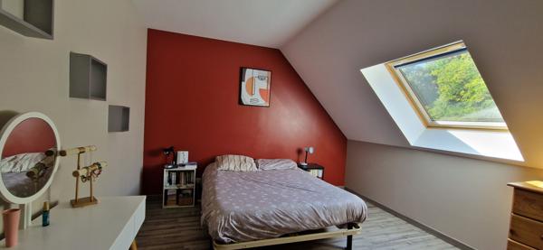 Maison familiale récente à Saint-Georges-du-Bois : 4 chambres, garage et terrain sans vis-à-vis