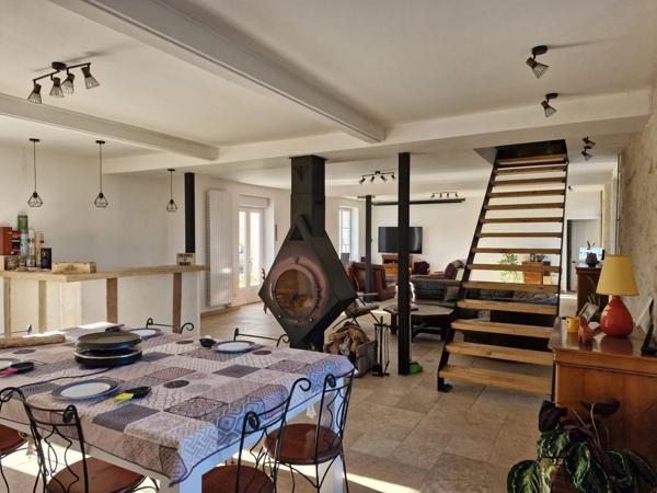 Vente Maison 15 pièces 310 m2 à Montmorillon