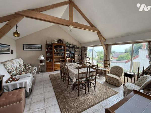 Maison en centre bourg avec beau jardin et logement annexe