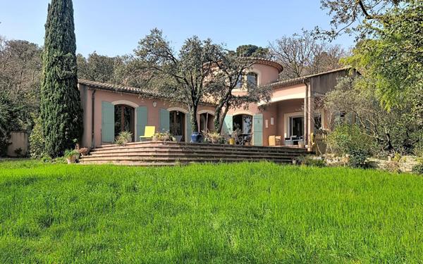 Maison à vendre    6 pièces •  Caumont-sur-Durance