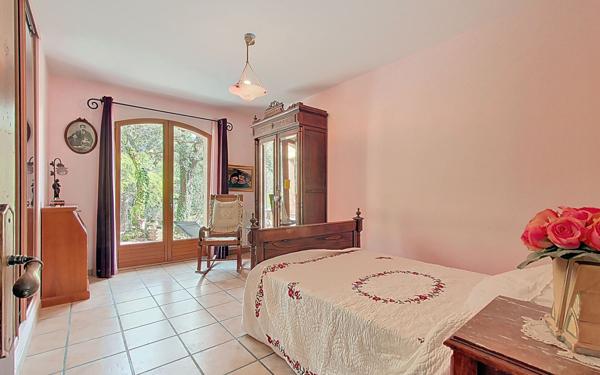 Maison à vendre    6 pièces •  Caumont-sur-Durance