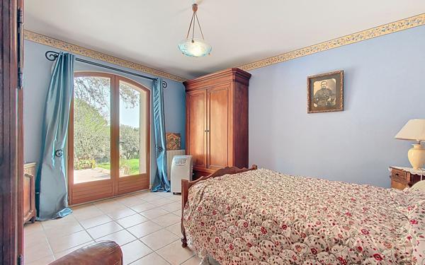 Maison à vendre    6 pièces •  Caumont-sur-Durance