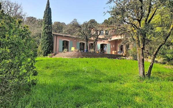 Maison à vendre    6 pièces •  Caumont-sur-Durance