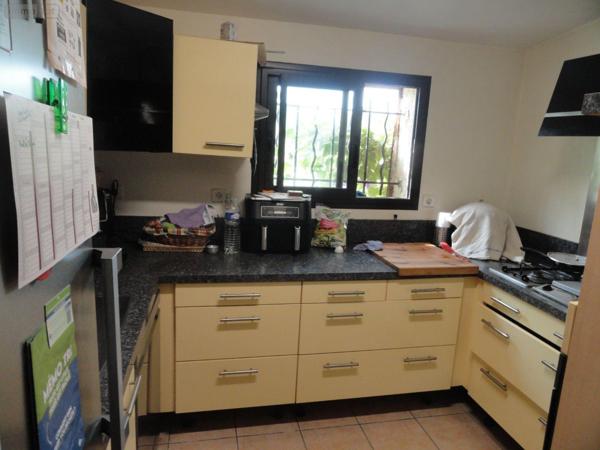 Maison de ville à vendre à Saint-Gilles dans le Gard (30800), ref : 11411/430