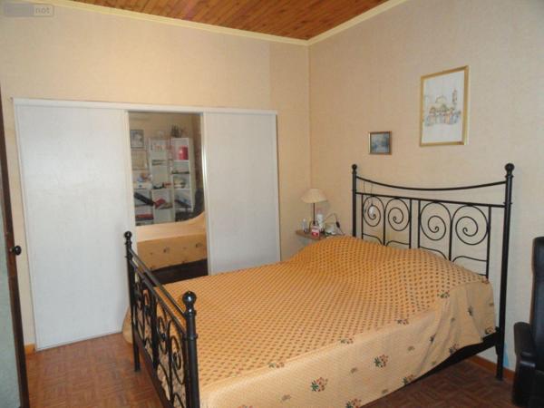 Maison de ville à vendre à Saint-Gilles dans le Gard (30800), ref : 11411/430