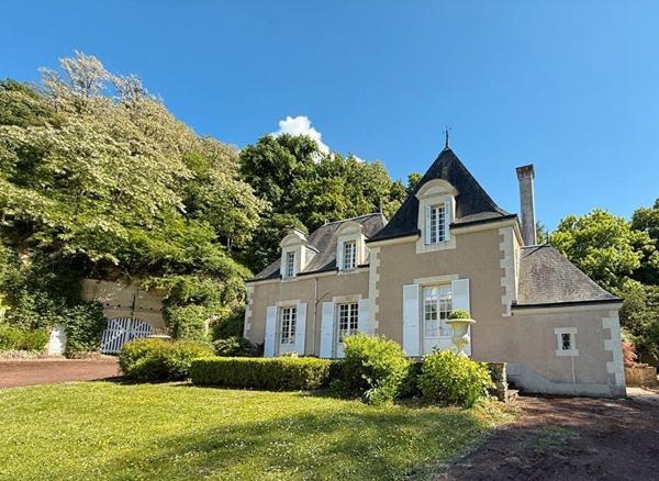 MANOIR A LA CHARTRE SUR LE LOIR  ET SES CAVES EXCEPTIONNELLES
