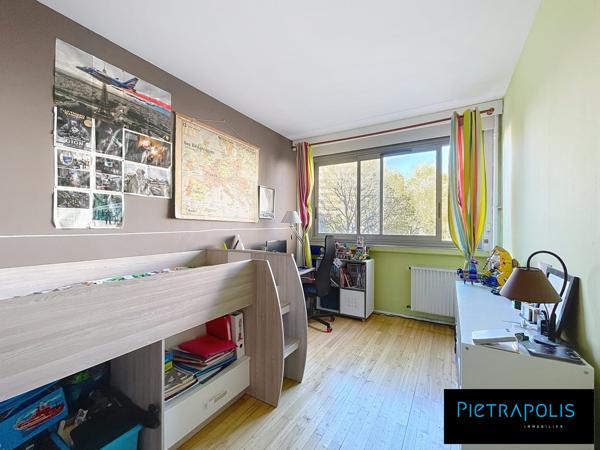 Monplaisir, immeuble Pitance, T4 de 89m2 avec balcon et parking