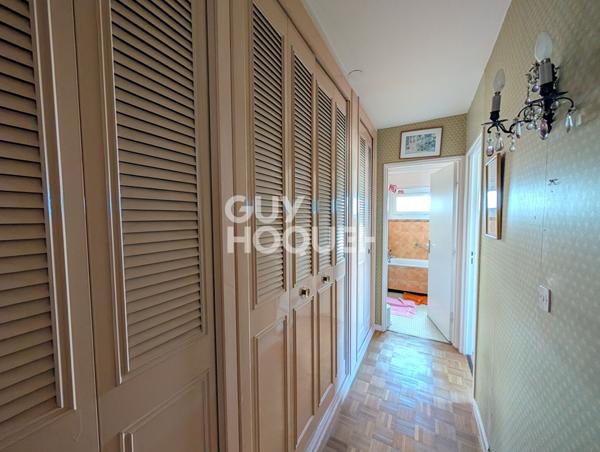 3 PIECES 66m2 ETAGE ELEVE