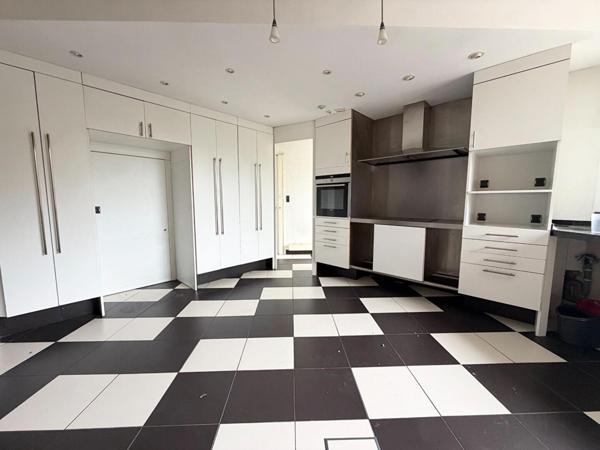 A VENDRE : T5 à LILLE • Saint maur • 650 000 € FAI • Réf. 2075