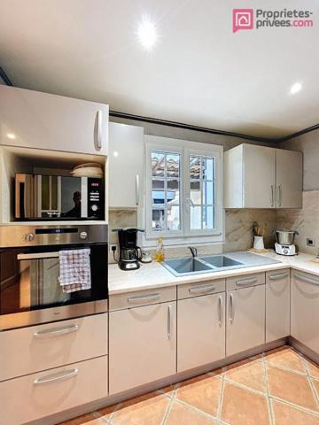 VILLA 115 m²  - TERRAIN 2 136 m² - Double salon - Carport -Fort potentiel - Saint Maximin la Sainte Baume 83470