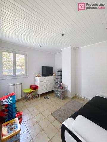 VILLA 115 m²  - TERRAIN 2 136 m² - Double salon - Carport -Fort potentiel - Saint Maximin la Sainte Baume 83470