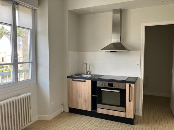 Appartement à louer à Saint-Aubin-d'Aubigné en Ille-et-Vilaine (35250), ref : 1043   
CENTRE BOURG