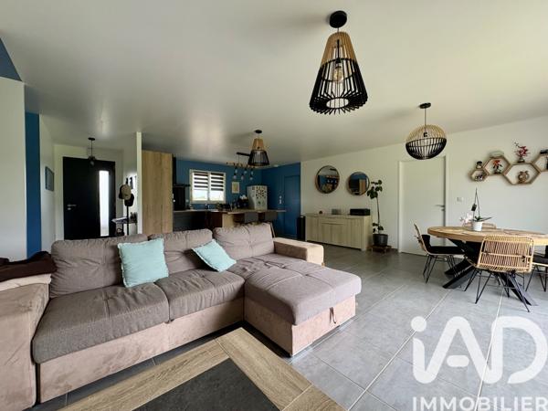 Maison à vendre 6 pièces 111 m² Saint-Pierre-d'Eyraud